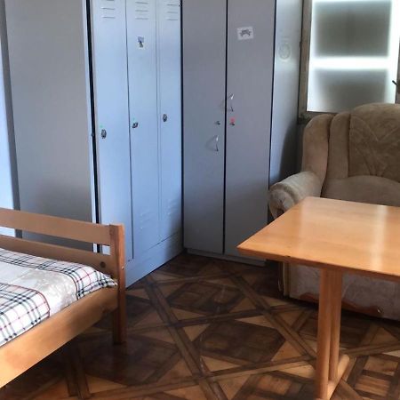 Hostel Mif Ivano-Frankivsk Ngoại thất bức ảnh