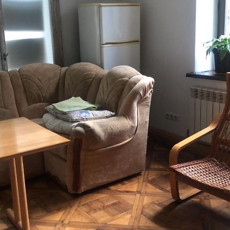 Hostel Mif Ivano-Frankivsk Ngoại thất bức ảnh