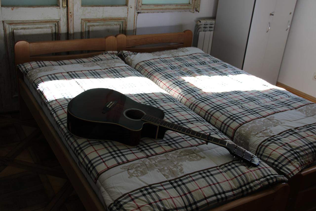 Hostel Mif Ivano-Frankivsk Ngoại thất bức ảnh