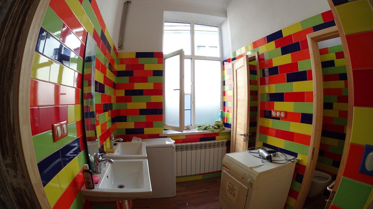 Hostel Mif Ivano-Frankivsk Ngoại thất bức ảnh