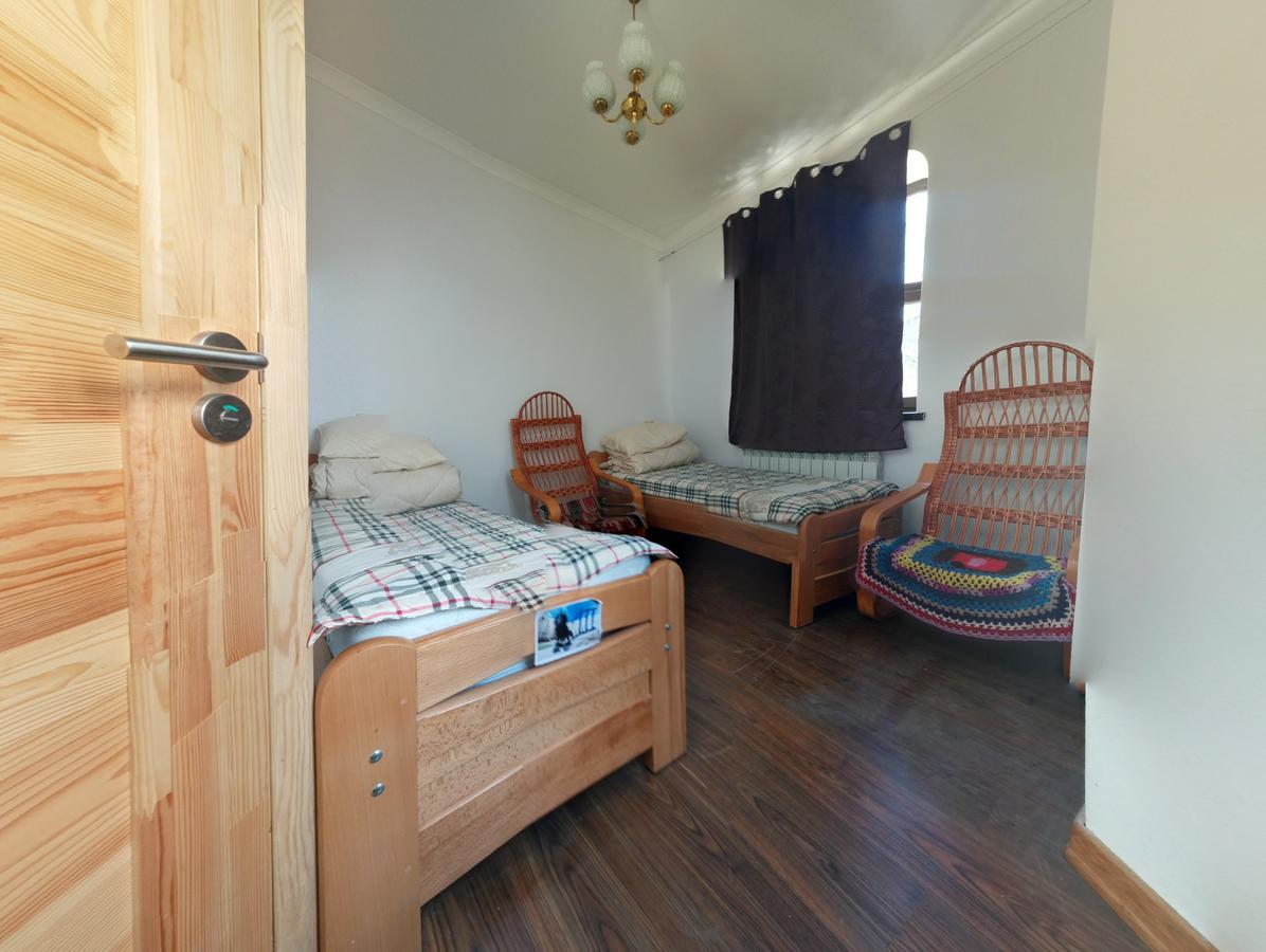 Hostel Mif Ivano-Frankivsk Ngoại thất bức ảnh